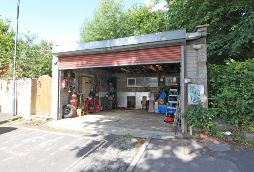 Garage at Nutgrove Avenue, Victoria Park