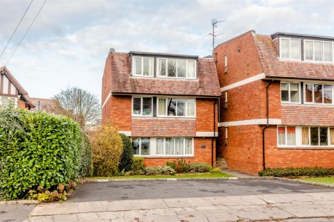 View Full Details for Lawrence Grove, Henleaze, Bristol BS9
