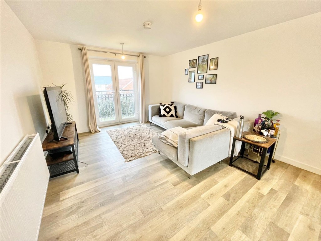 33, Honeysuckle Road, Emersons Green, Bristol, BS16 7FX, 2 bedroom, Flat