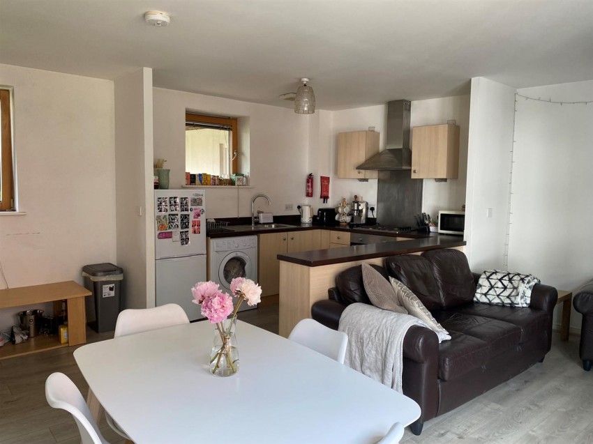 13 The Plaza Anvil Street Bristol BS2 0QF 2 Bedroom House