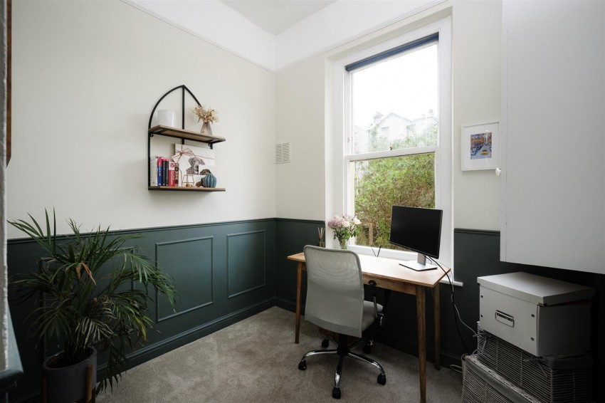 Images for Warwick Road | Redland