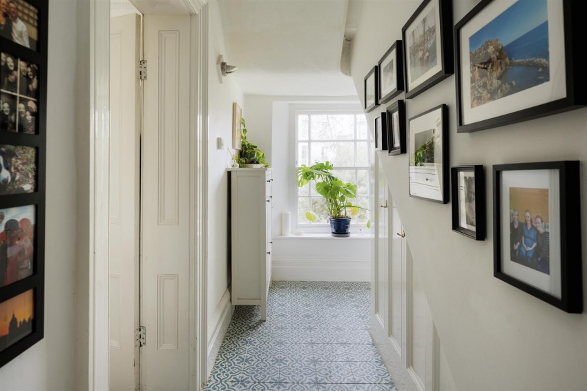 Images for Warwick Road | Redland