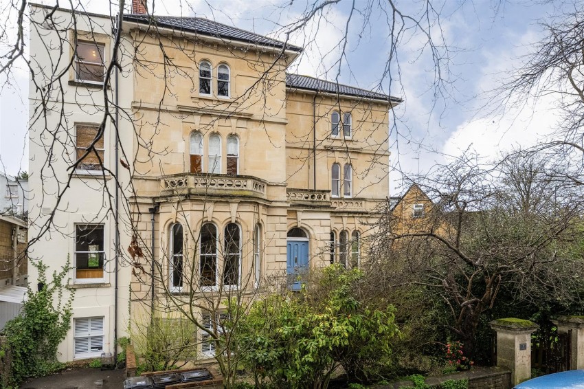 Images for Warwick Road | Redland