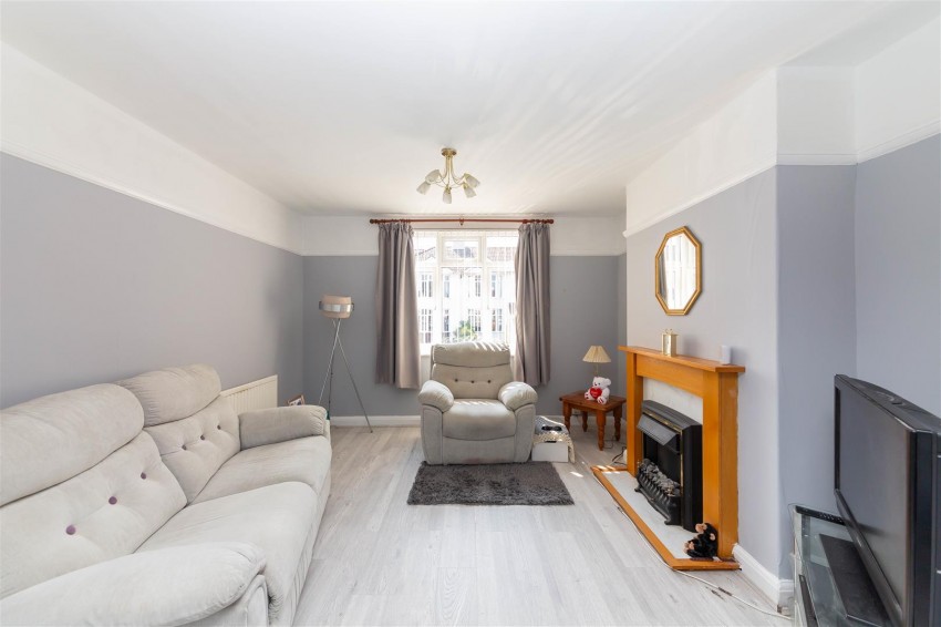 Images for Highfield Avenue | Hanham