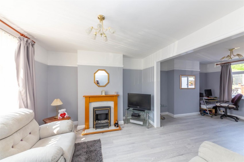Images for Highfield Avenue | Hanham