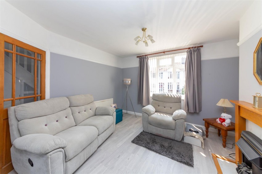 Images for Highfield Avenue | Hanham