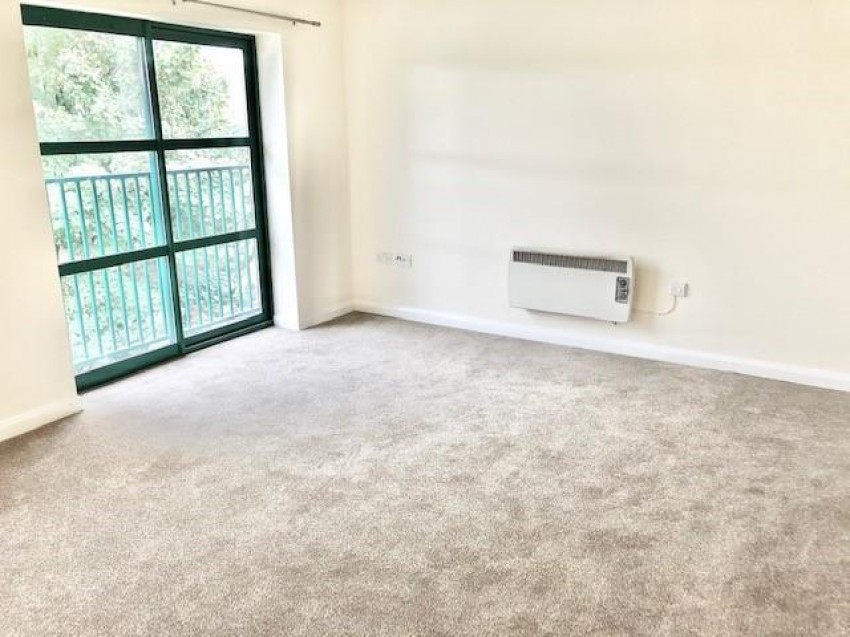Images for Grove Park Court Grove Park Avenue BrislingtonBristol