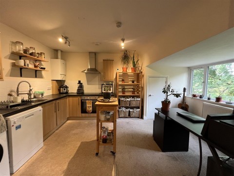 View Full Details for Quarry House Charlton Road Brentry Bristol