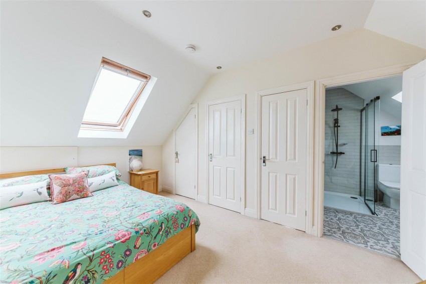 Images for Cranside Avenue | Redland