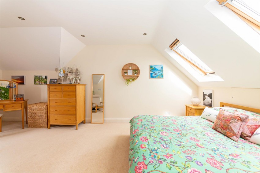 Images for Cranside Avenue | Redland