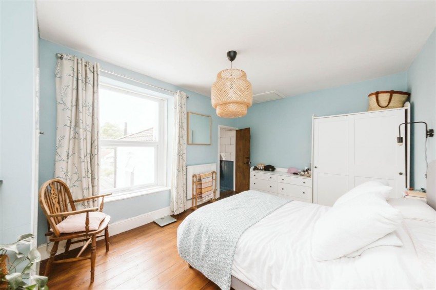 Images for Soundwell Road | Kingswood