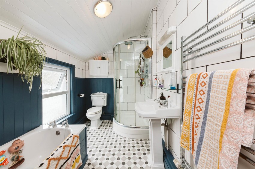 Images for Soundwell Road | Kingswood