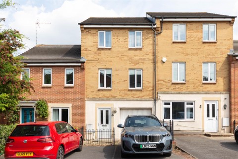 View Full Details for Cropthorne Road South | Horfield