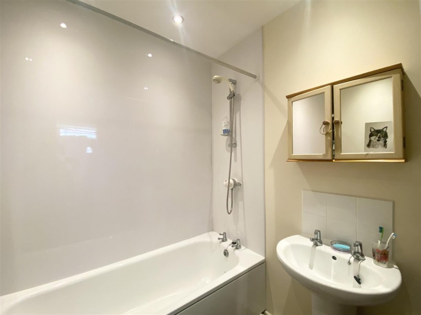 Images for Garden Flat, Cotham Side, Cotham, Bristol