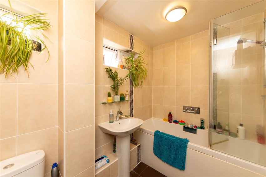 Images for Clover Ground | Westbury On Trym