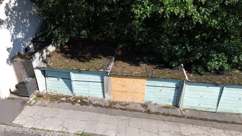 Garage, 8,
                                Kensington Road, Redland,
                                Bristol, BS6 6NQ