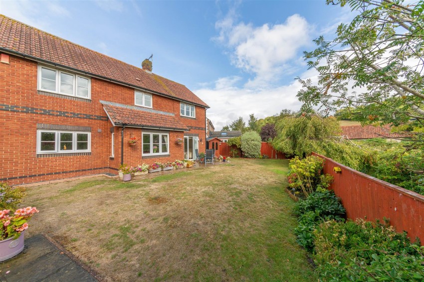 Images for Berwick Close | Easter Compton