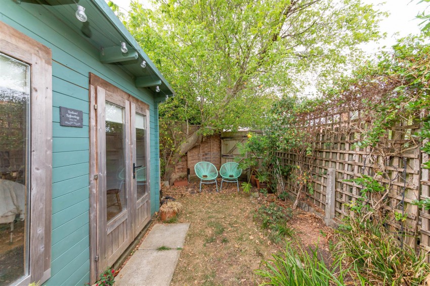 Images for Metford Road | Redland