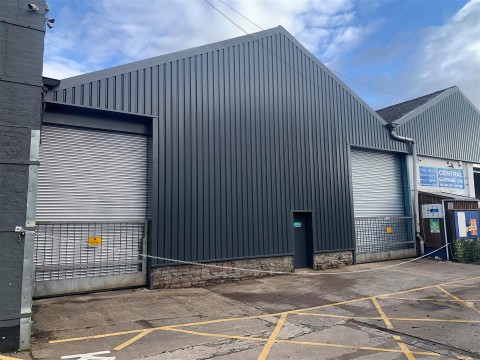 Large Unit To Let in Kingswood, Bristol