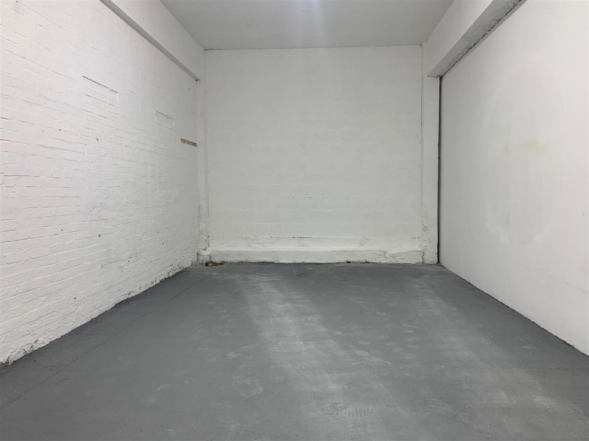 Images for Large Unit To Let in Kingswood, Bristol