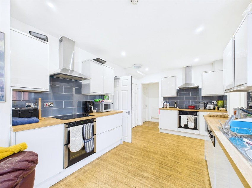 Images for 8-BEDROOM HMO - Gipsy Patch Lane, Little Stoke, Bristol