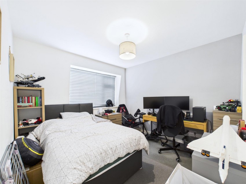 Images for 8-BEDROOM HMO - Gipsy Patch Lane, Little Stoke, Bristol