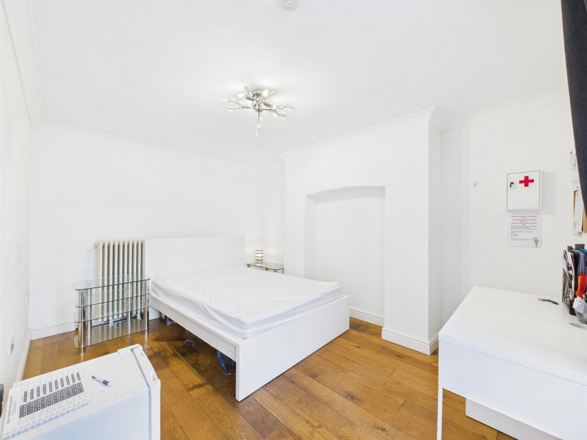 99D, Hill Street, Kingswood, Bristol, BS15 4EZ