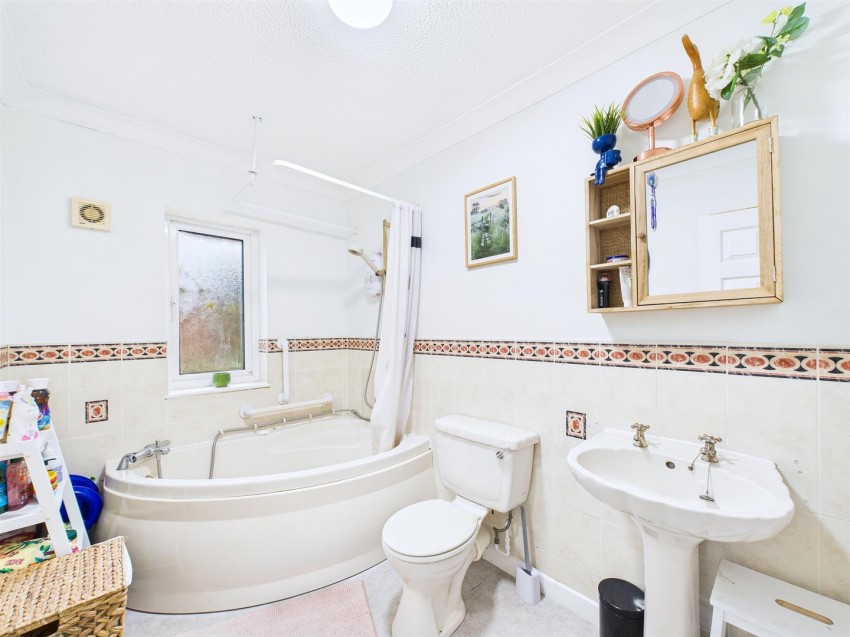 Images for Knole Close, Almondsbury, Bristol