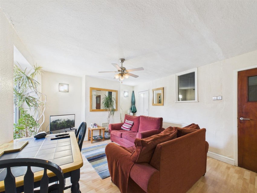 17, Dean Lane, Southville, Bristol, BS3 1DB