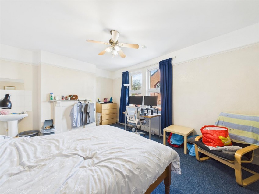 17, Dean Lane, Southville, Bristol, BS3 1DB