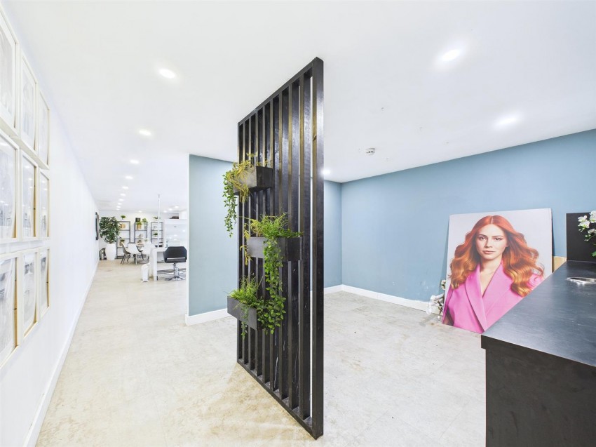 The Plaza Unit, Millennium Promenade, Harbourside, Bristol, BS1 5SY