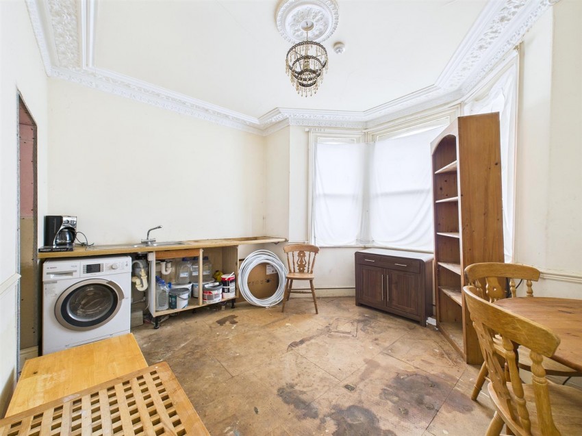 19, Newbridge Road, Bath, BA1 3HE