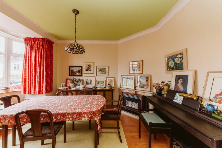 Images for Russell Grove | Westbury Park