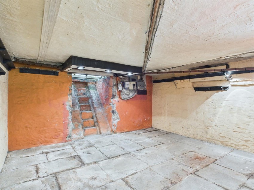 130, Cotham Brow, Cotham, Bristol, BS6 6AE