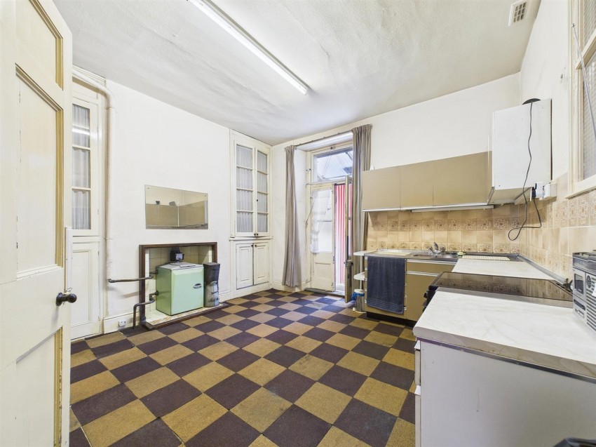 130, Cotham Brow, Cotham, Bristol, BS6 6AE