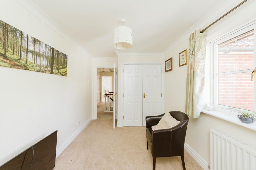 Images for Berwick Close | Easter Compton