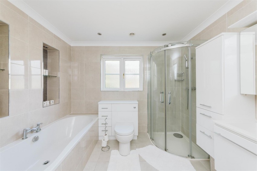 Images for Berwick Close | Easter Compton