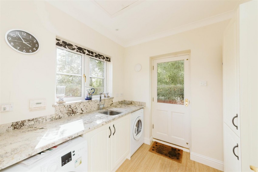 Images for Berwick Close | Easter Compton