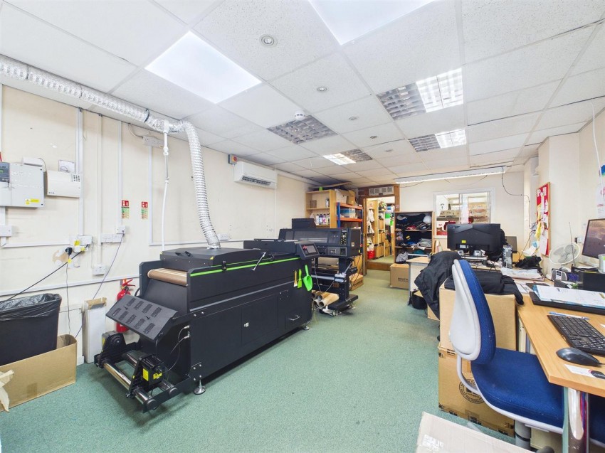 303, Two Mile Hill Road, Kingswood, Bristol, BS15 1AP