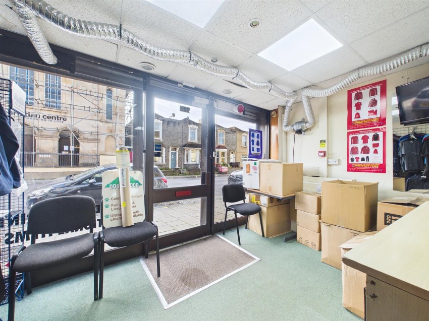 303, Two Mile Hill Road, Kingswood, Bristol, BS15 1AP