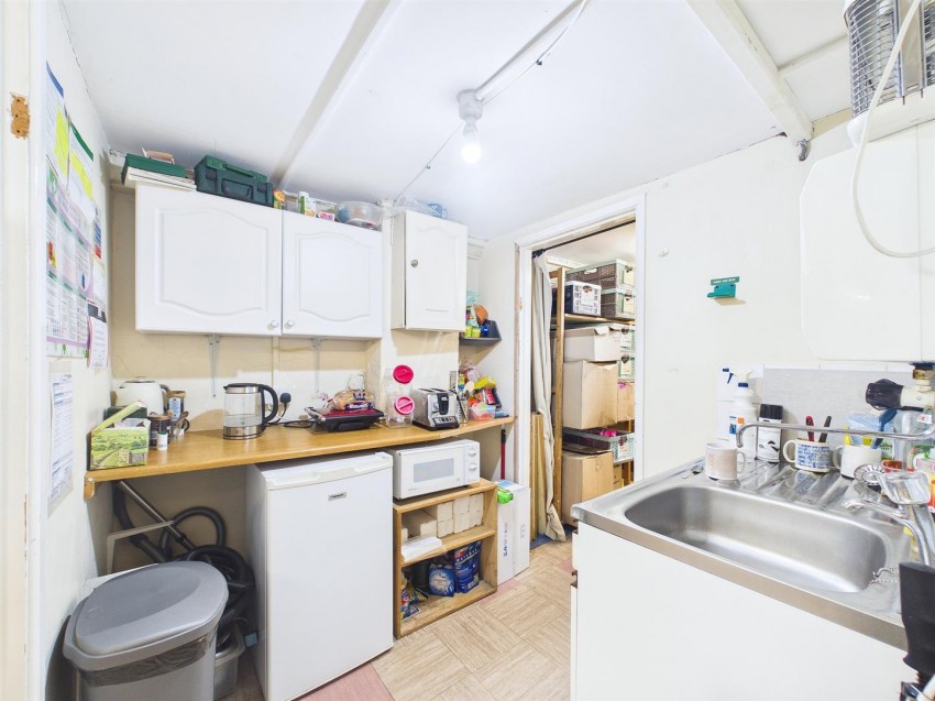 303, Two Mile Hill Road, Kingswood, Bristol, BS15 1AP