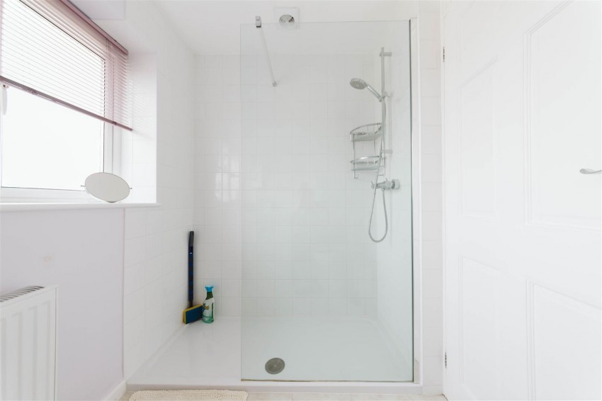 Images for Farne Close | Henleaze