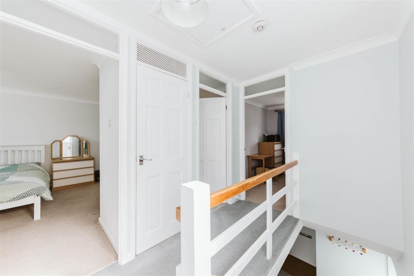 Images for Farne Close | Henleaze