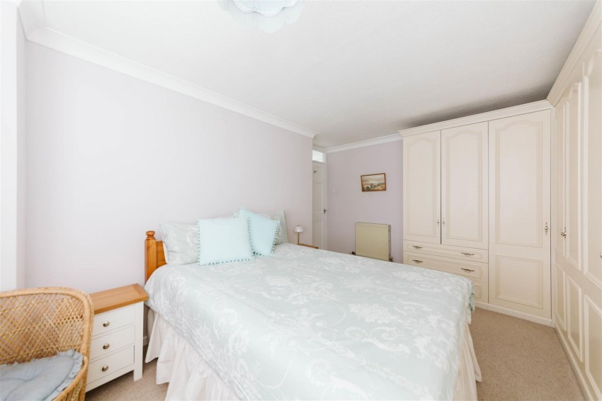 Images for Farne Close | Henleaze