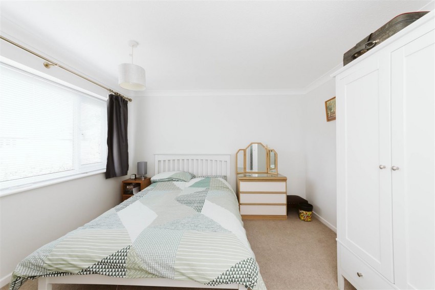 Images for Farne Close | Henleaze