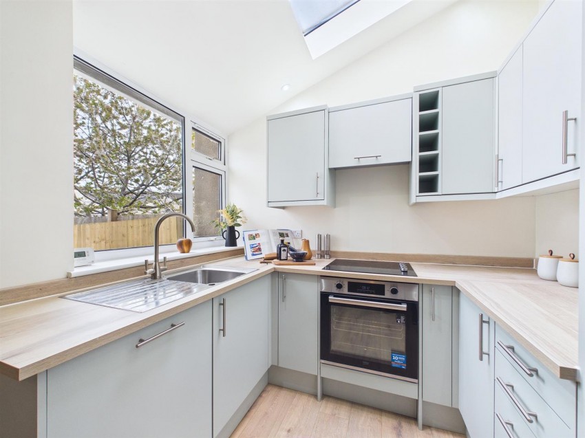 21, Robertson Road, Greenbank, Bristol, BS5 6JZ