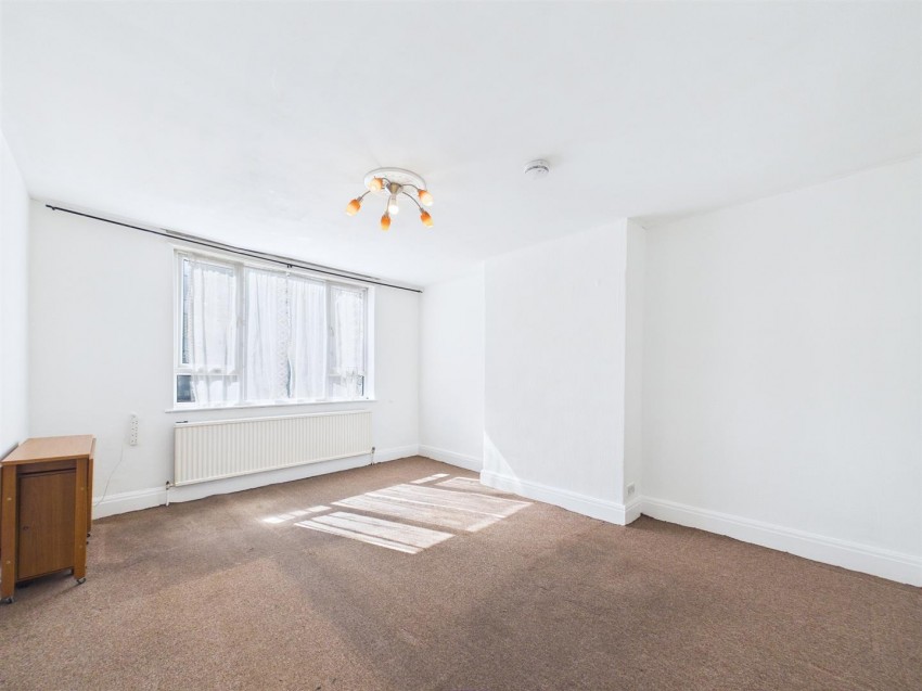 619, Fishponds Road, Fishponds, Bristol, BS16 3BA