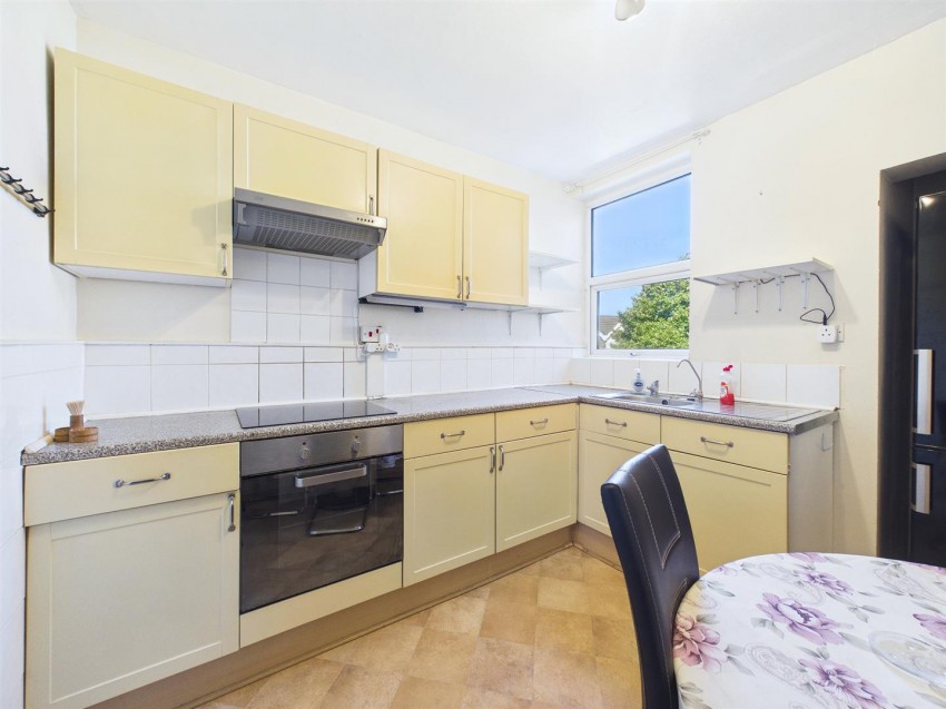 619, Fishponds Road, Fishponds, Bristol, BS16 3BA