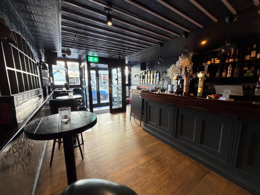 Images for Former Bar, Queens Road, Clifton, Bristol