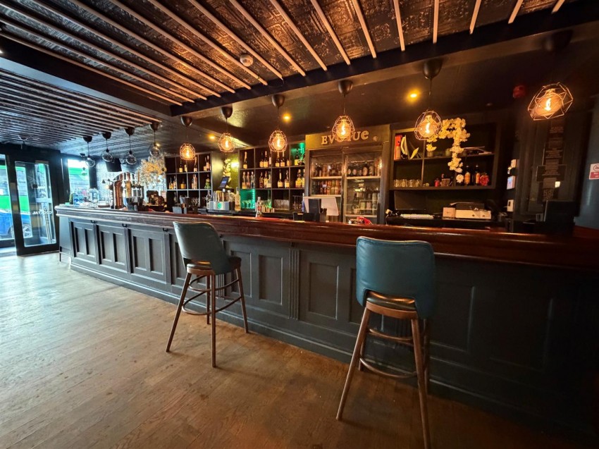 Images for Former Bar, Queens Road, Clifton, Bristol